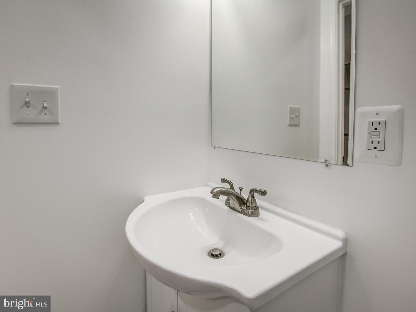 LEDROIT PARK - Residential Lease