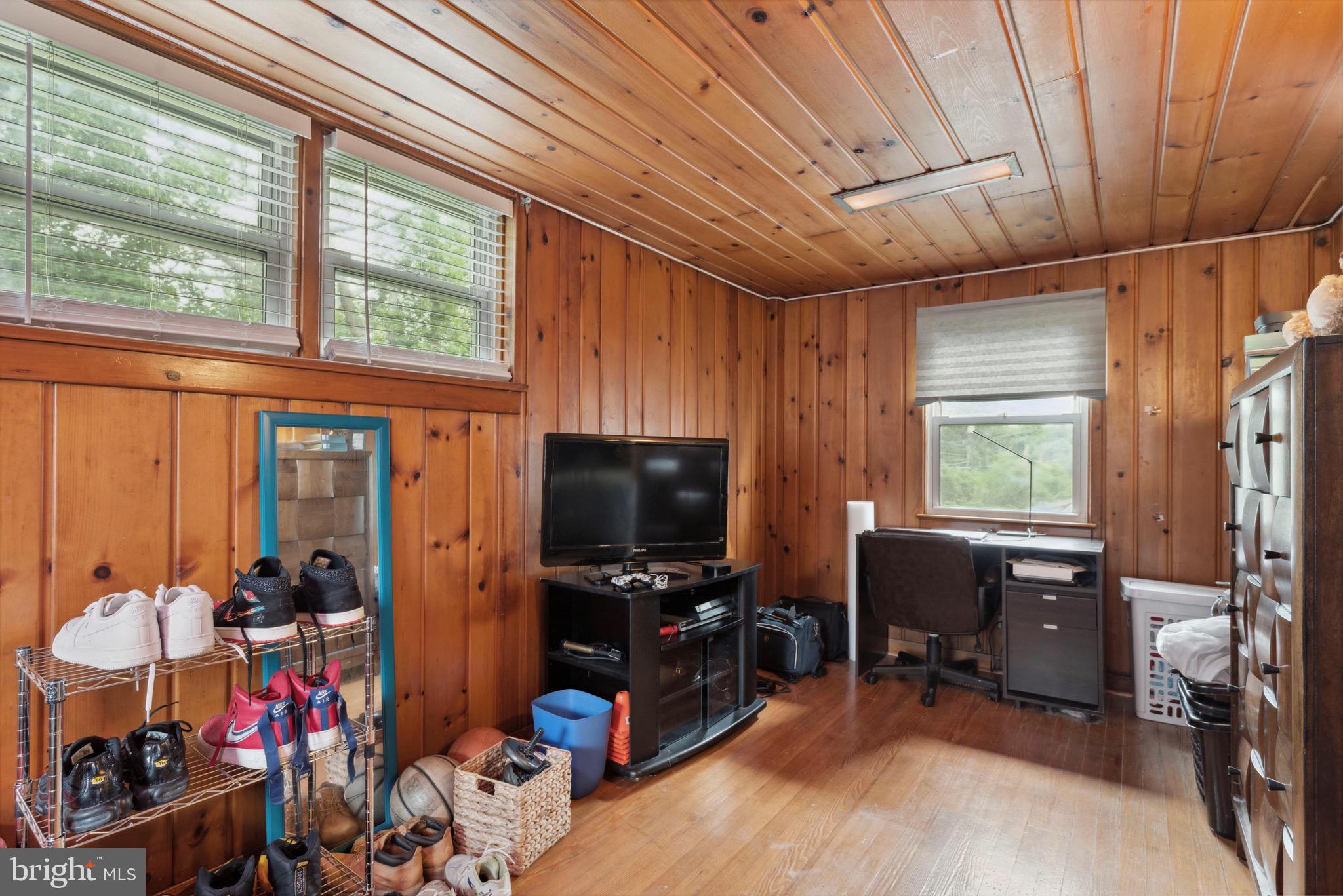 ELKINS PARK - Residential