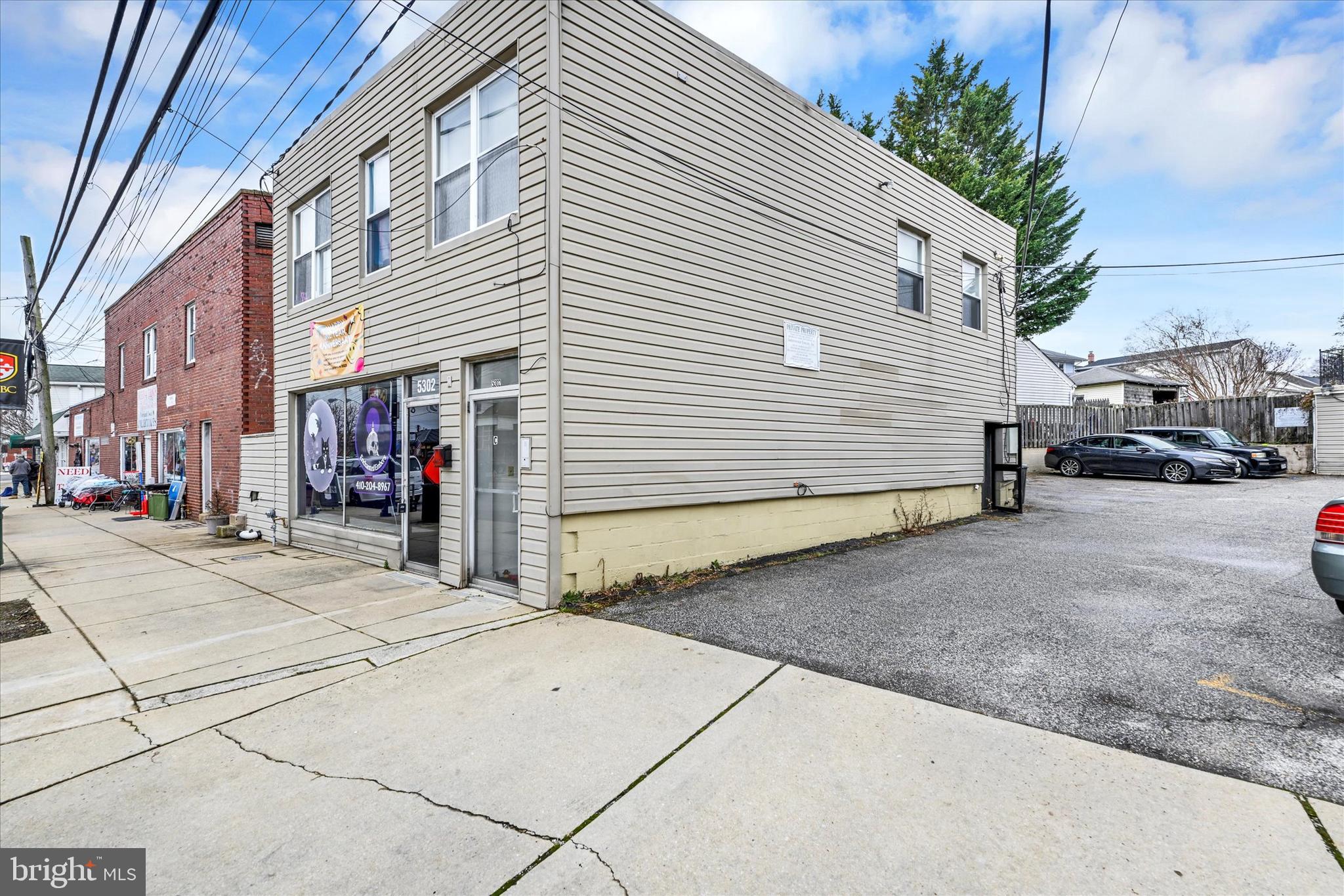 ARBUTUS TERRACE - Commercial Lease