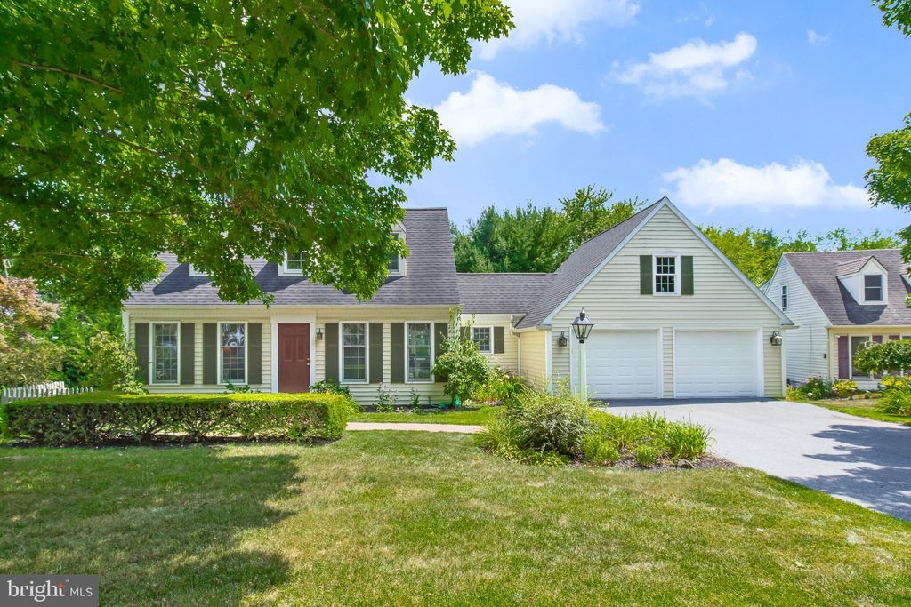 Photo of 3206 Greenridge Drive, Lancaster, PA 17601 (MLS # PALA2053524)