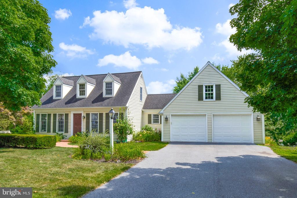 Photo of 3206 Greenridge Drive, Lancaster, PA 17601 (MLS # PALA2053524)