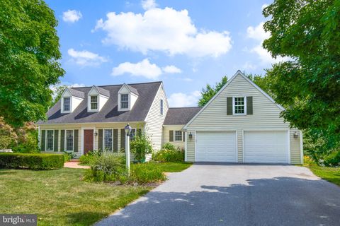 Photo of 3206 Greenridge Drive, Lancaster, PA 17601 (MLS # PALA2053524)