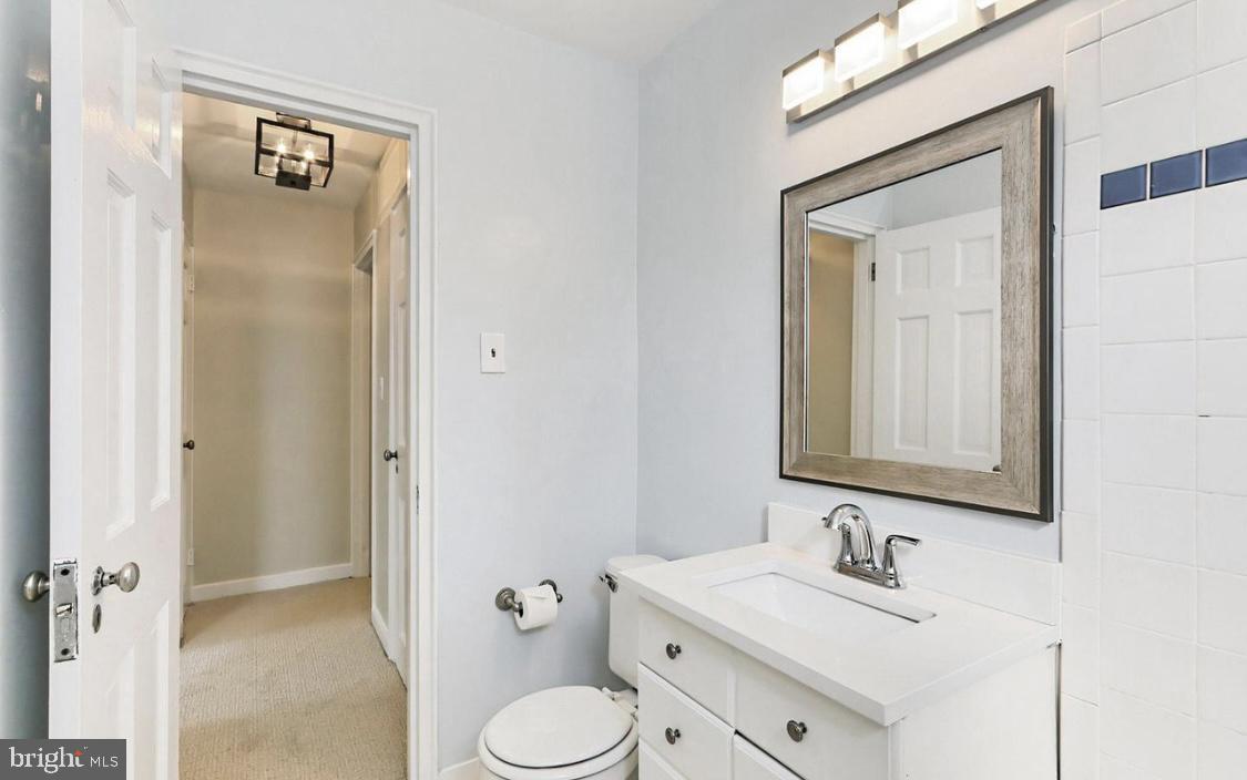 ARLINGTON OAKS - Residential Lease