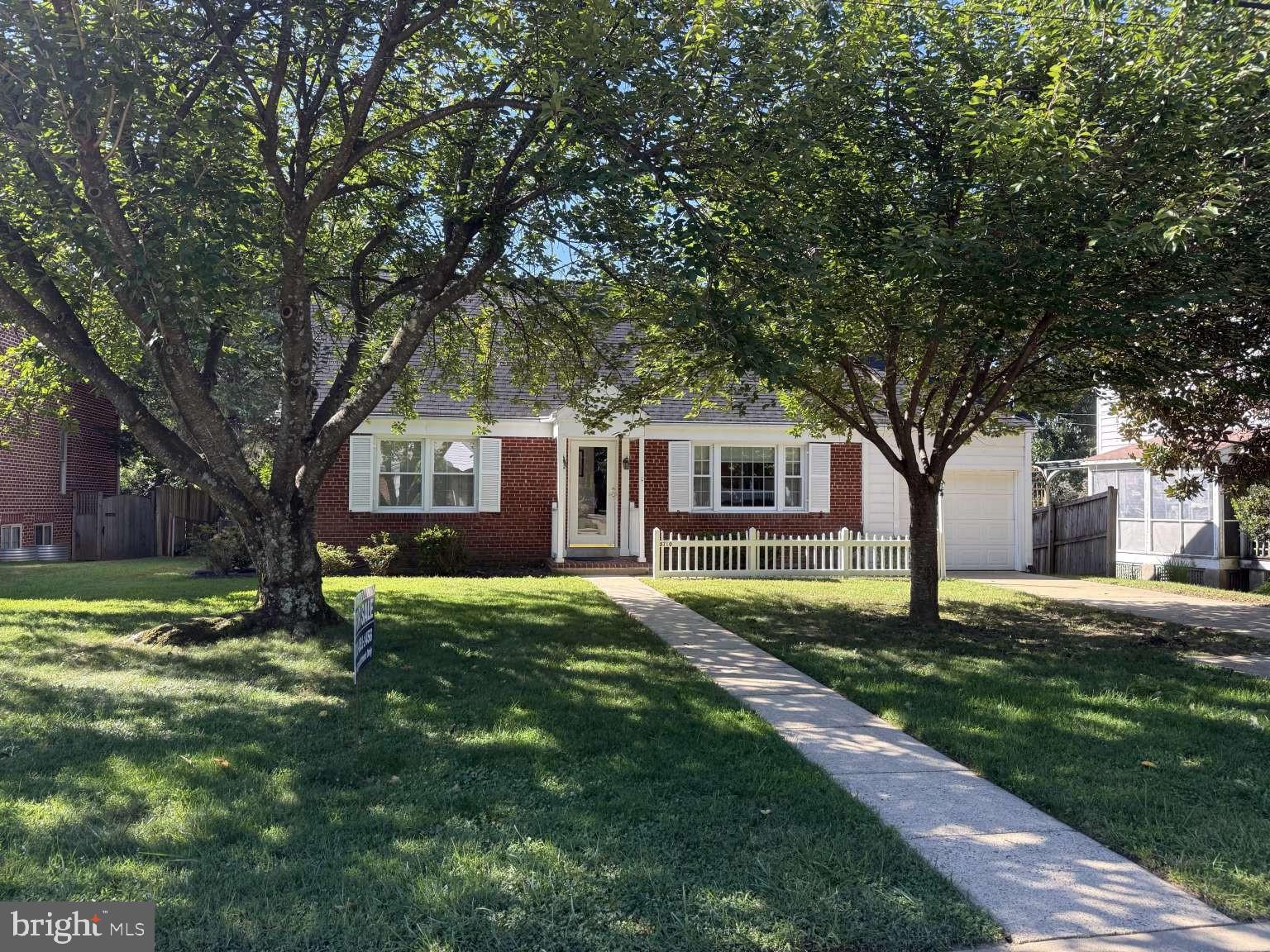 LONE OAK - Residential