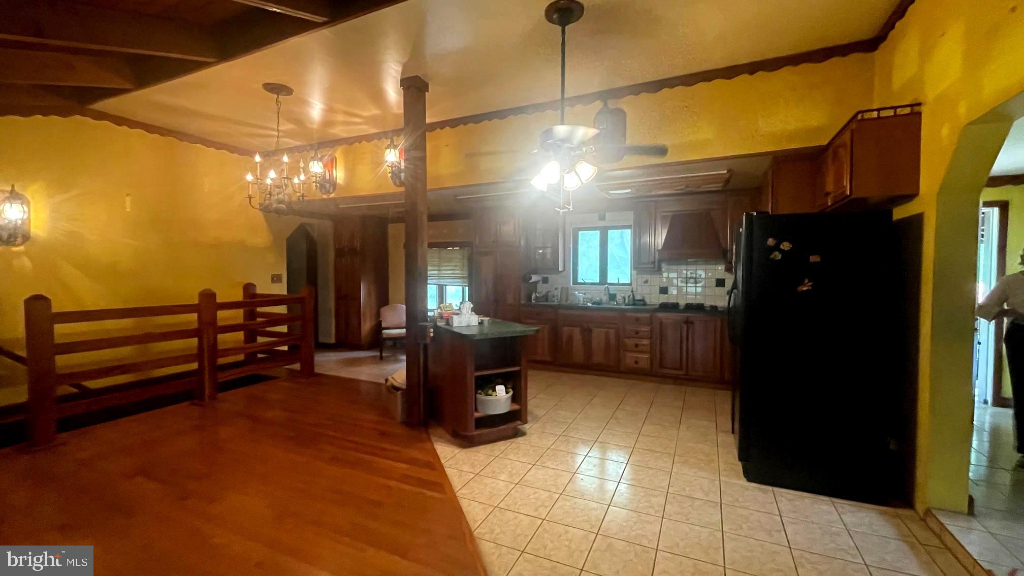 RIO HILL - Residential