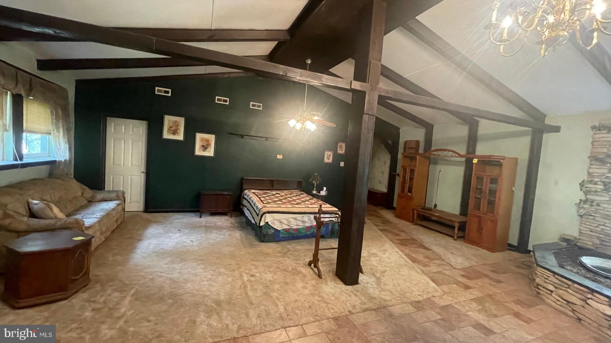 RIO HILL - Residential