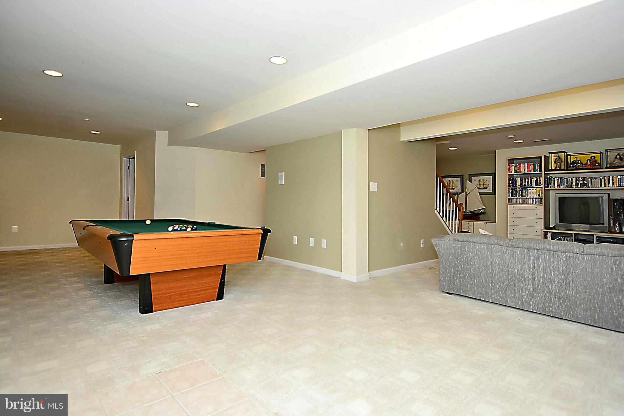 CREST RIDGE ESTATES - Residential