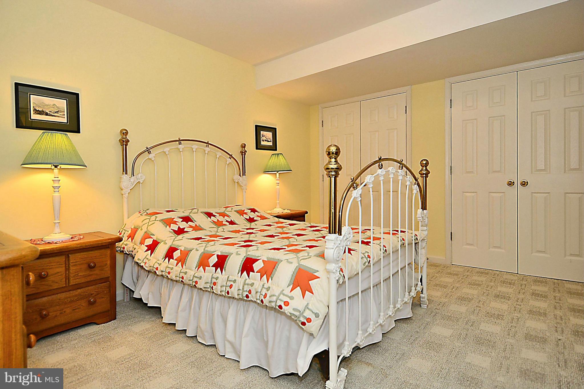 CREST RIDGE ESTATES - Residential