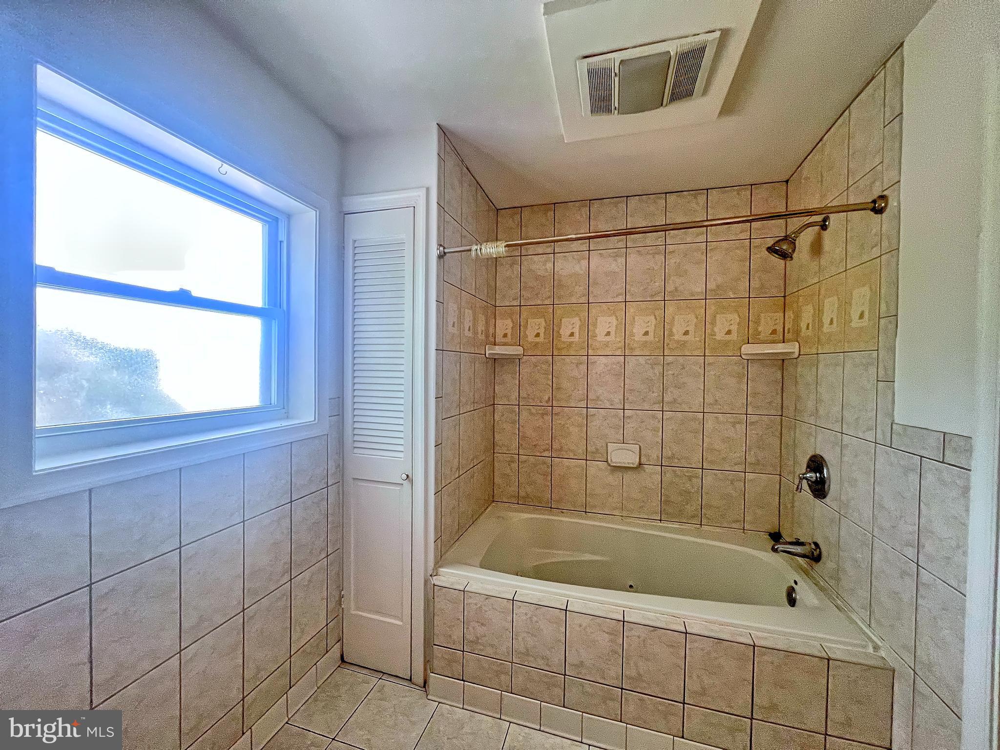 HIGHLANDTOWN - Residential