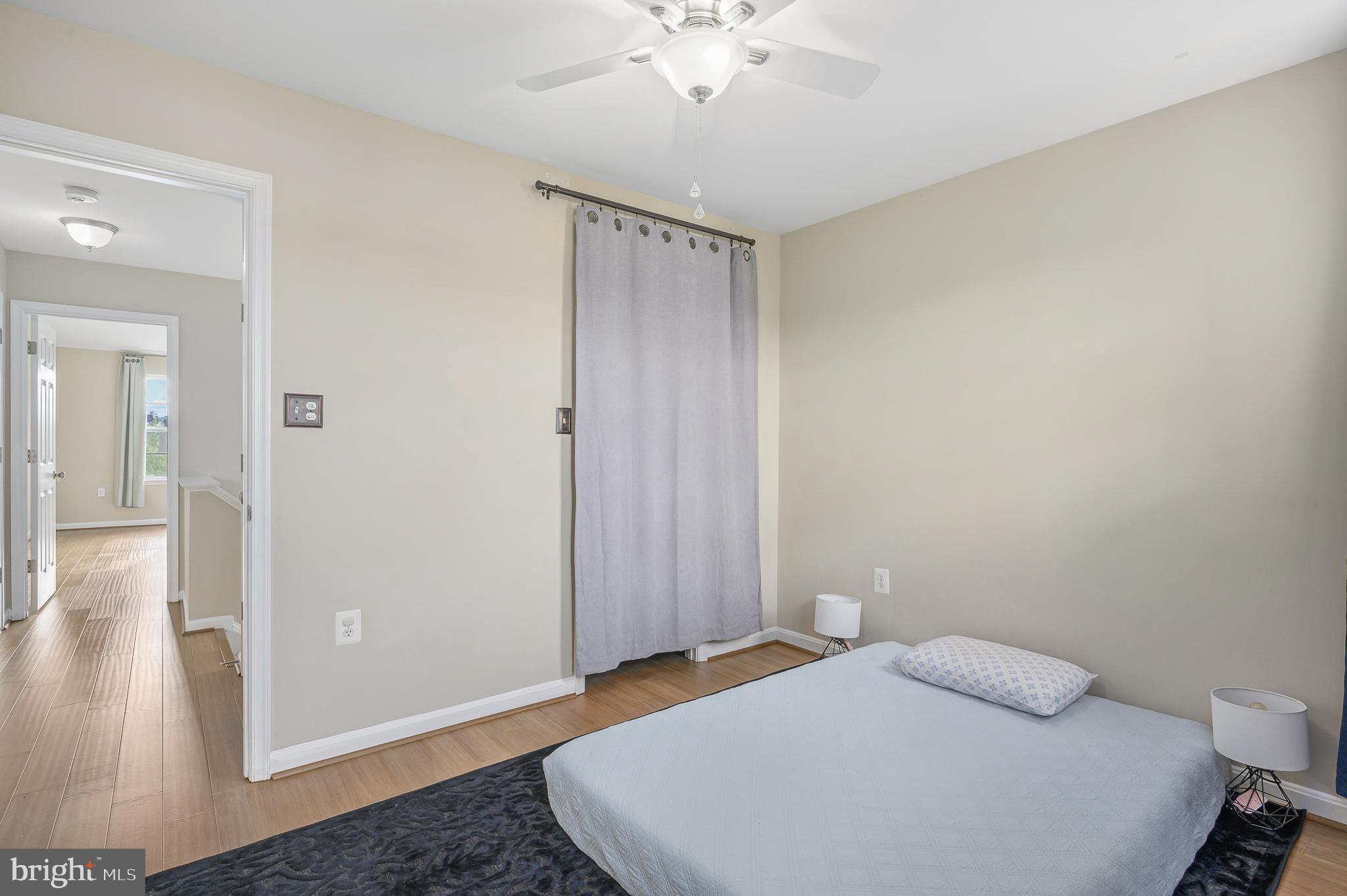 POTOMAC CROSSING - Residential