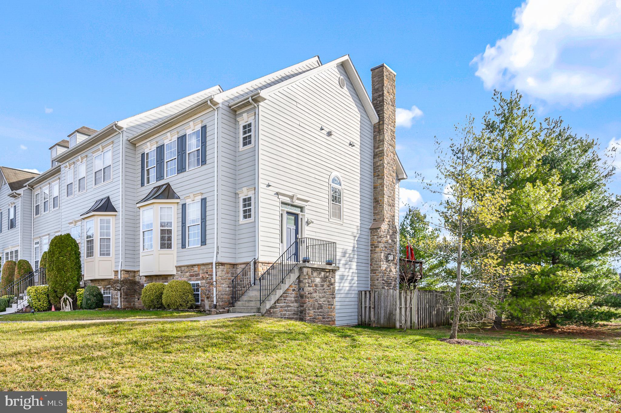 POTOMAC CROSSING - Residential