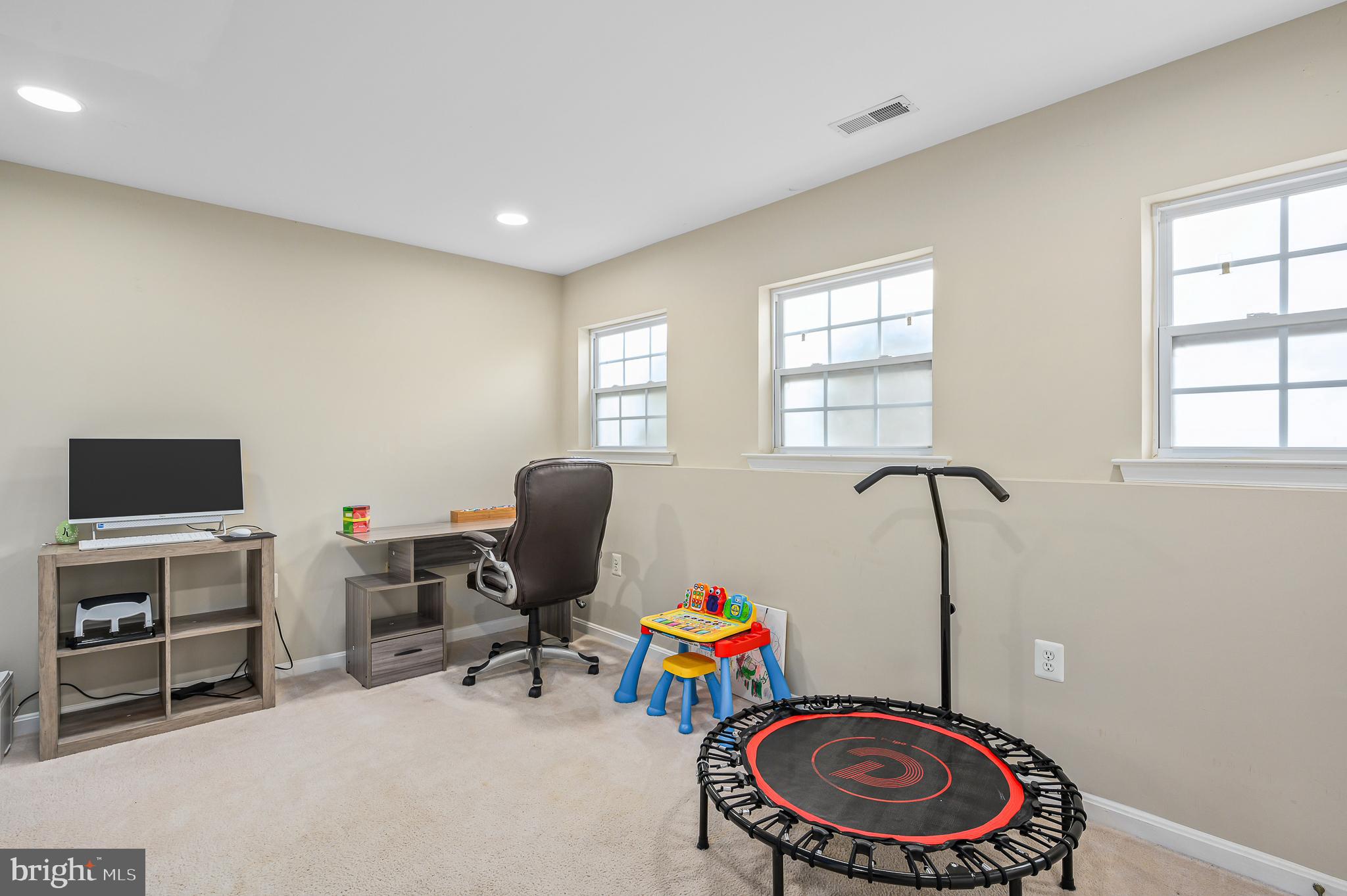 POTOMAC CROSSING - Residential