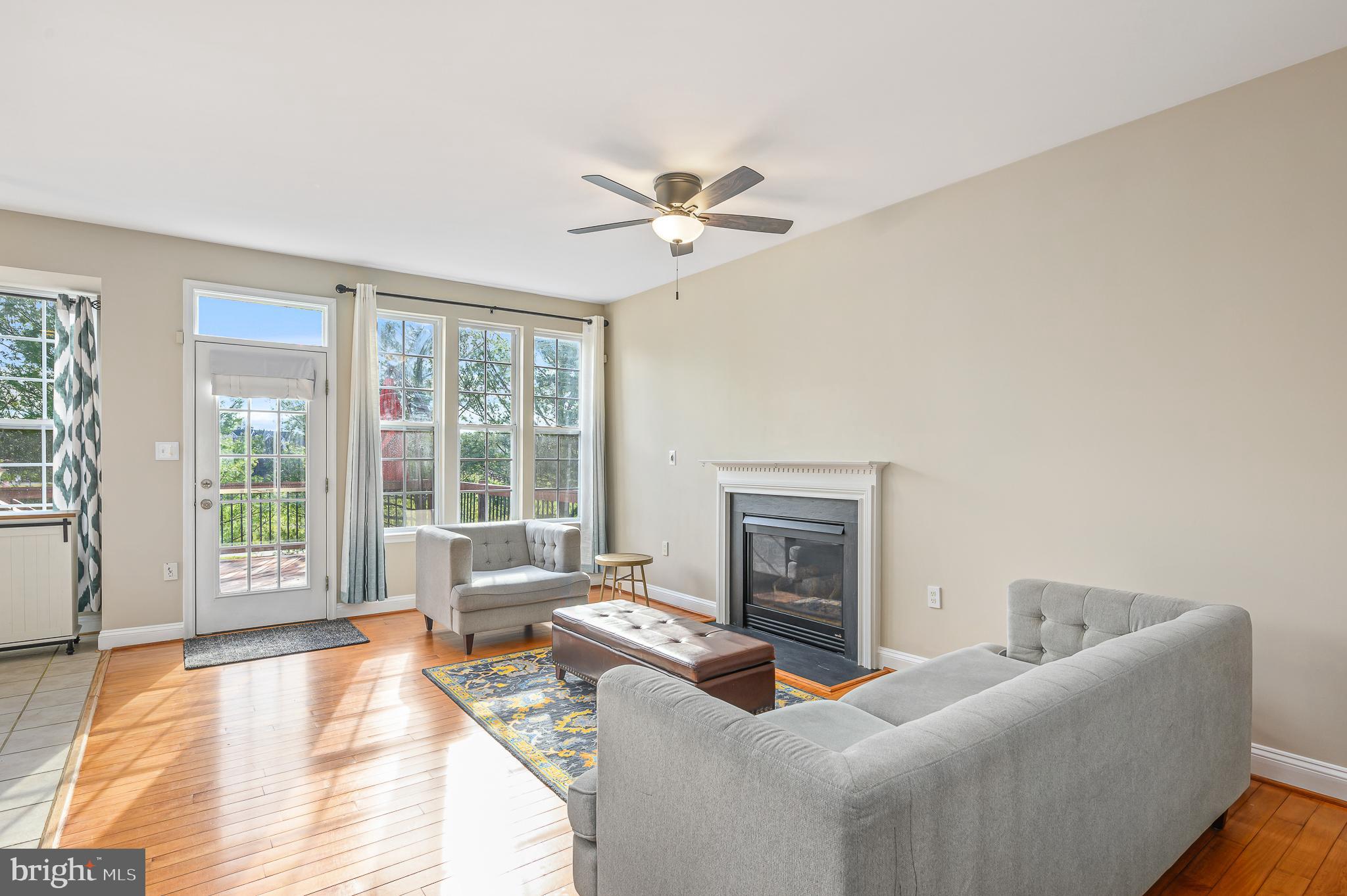 POTOMAC CROSSING - Residential