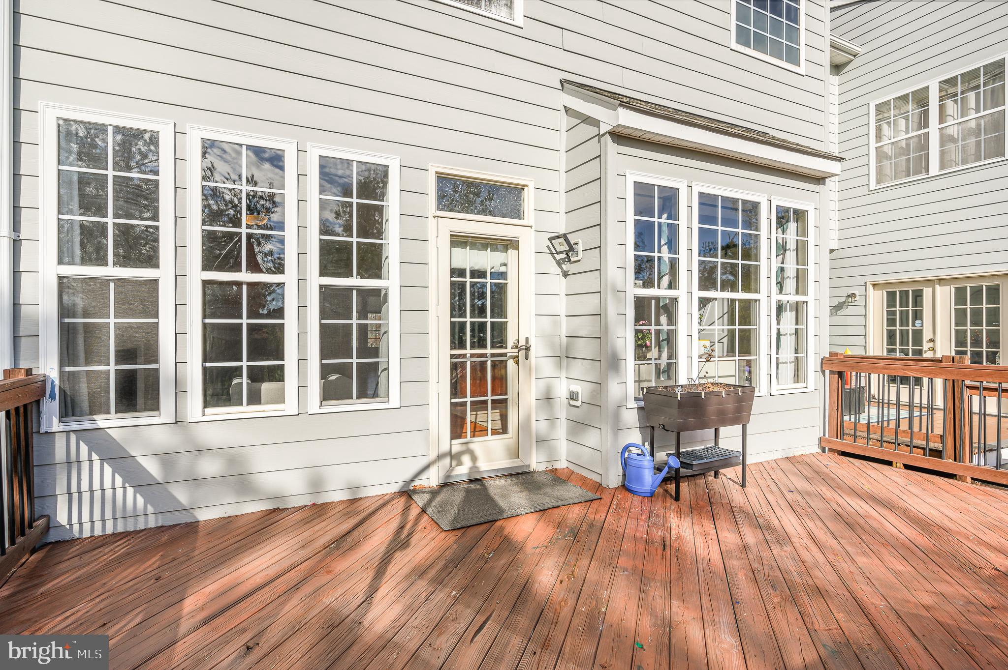 POTOMAC CROSSING - Residential