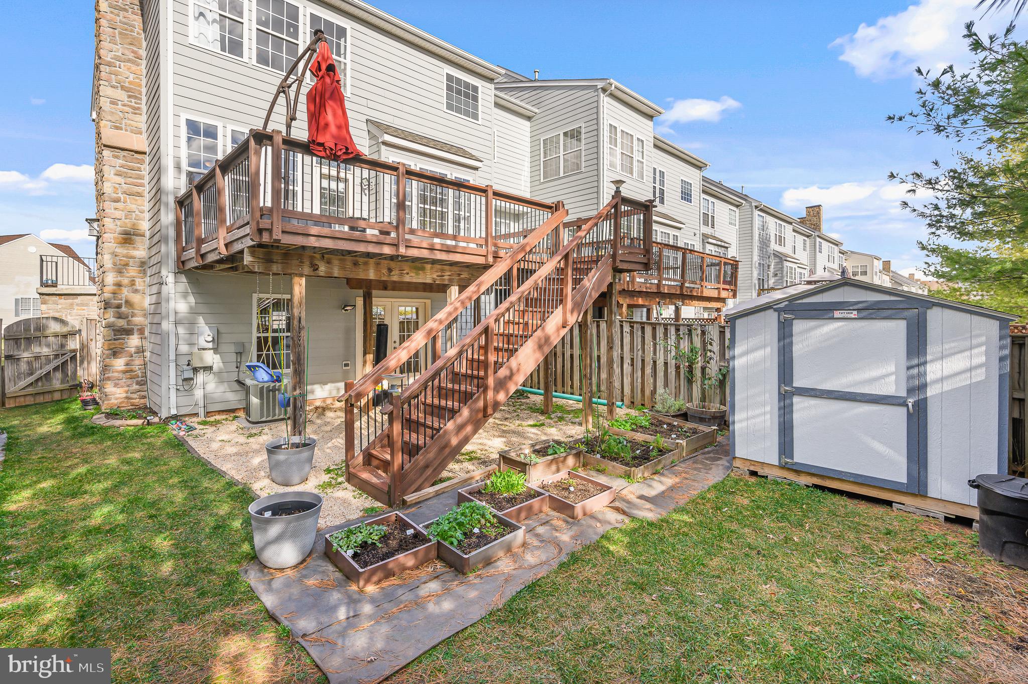 POTOMAC CROSSING - Residential