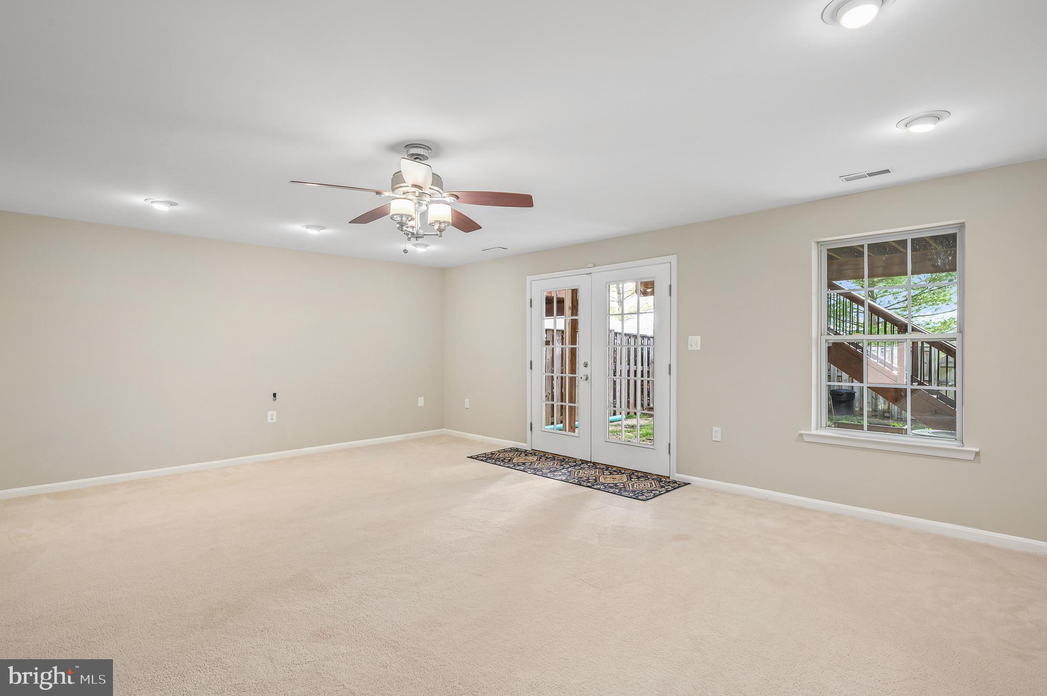 POTOMAC CROSSING - Residential