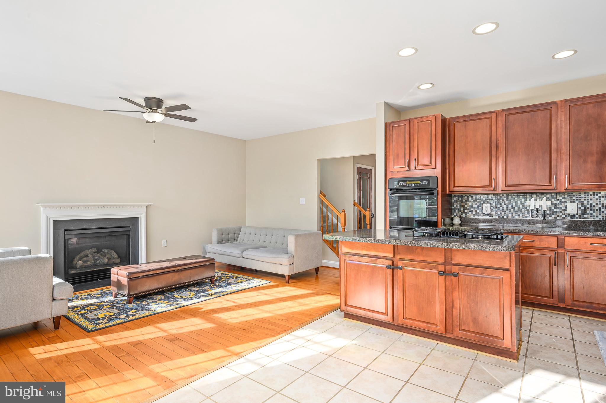 POTOMAC CROSSING - Residential