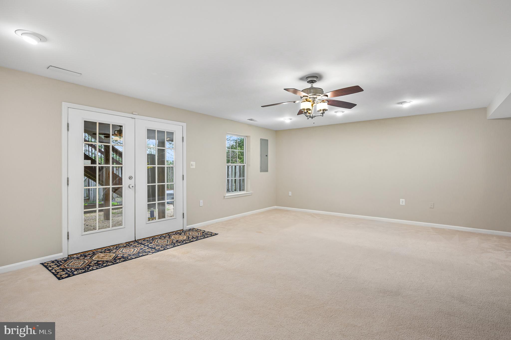 POTOMAC CROSSING - Residential