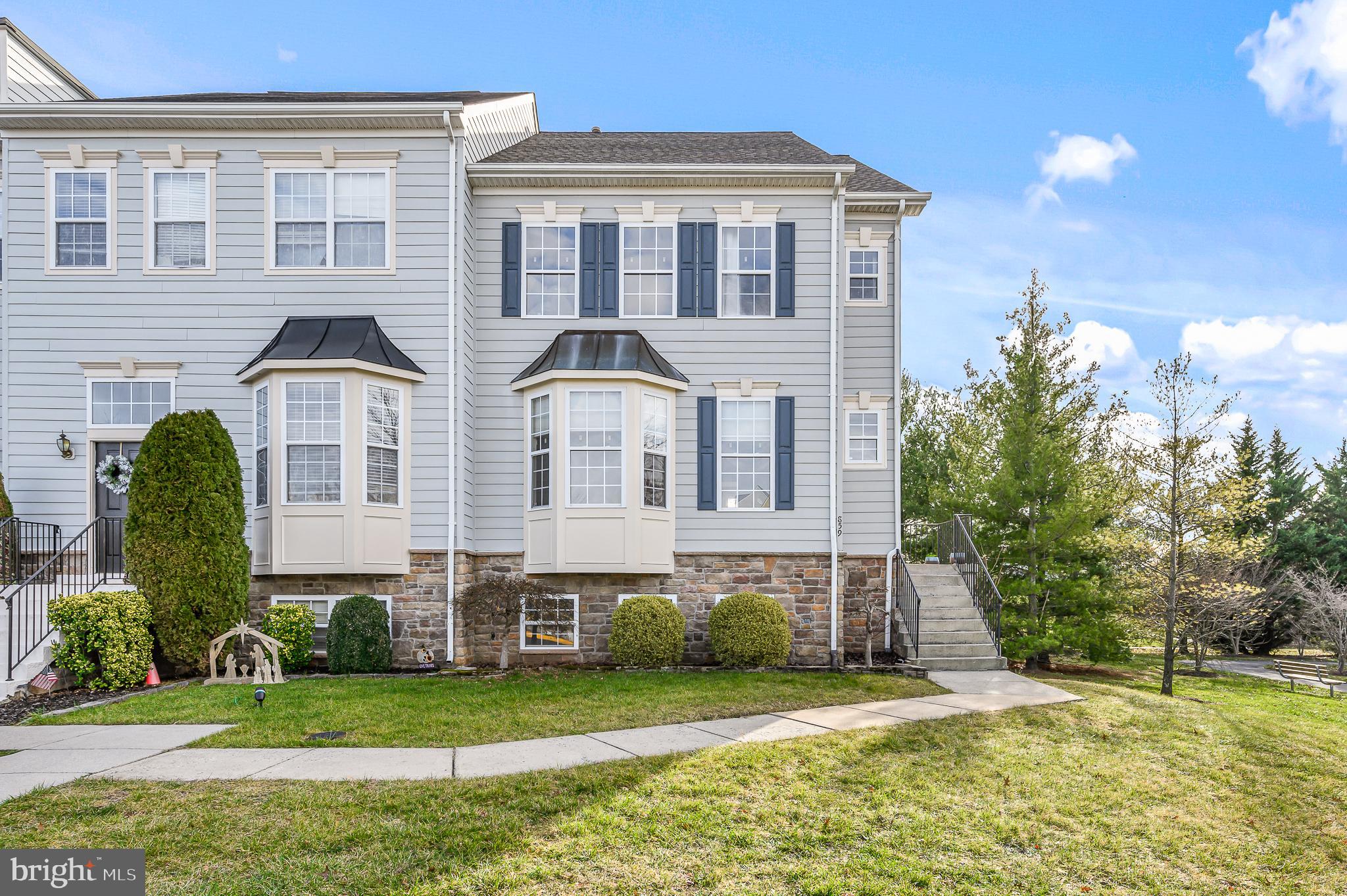 POTOMAC CROSSING - Residential