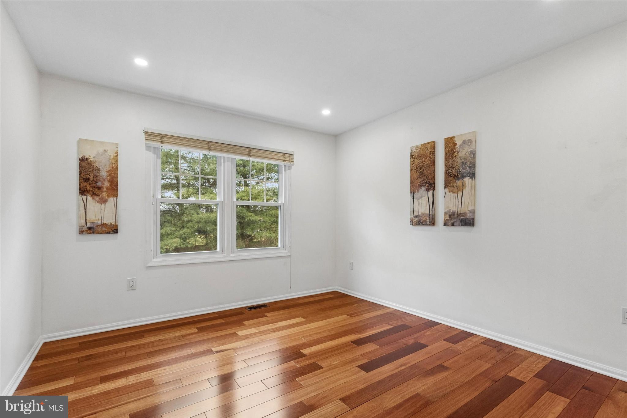 MONTGOMERY GREENE - Residential