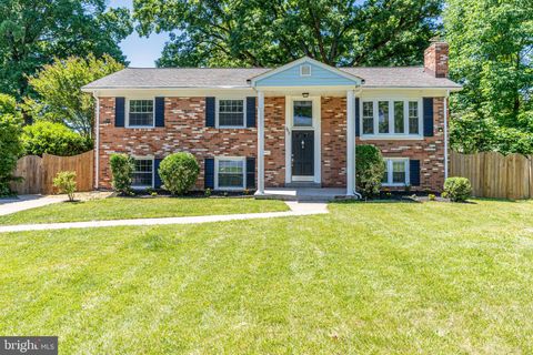 Photo of 3805 Del Mar Drive, WOODBRIDGE, VA 22193 (MLS # VAPW2120240)