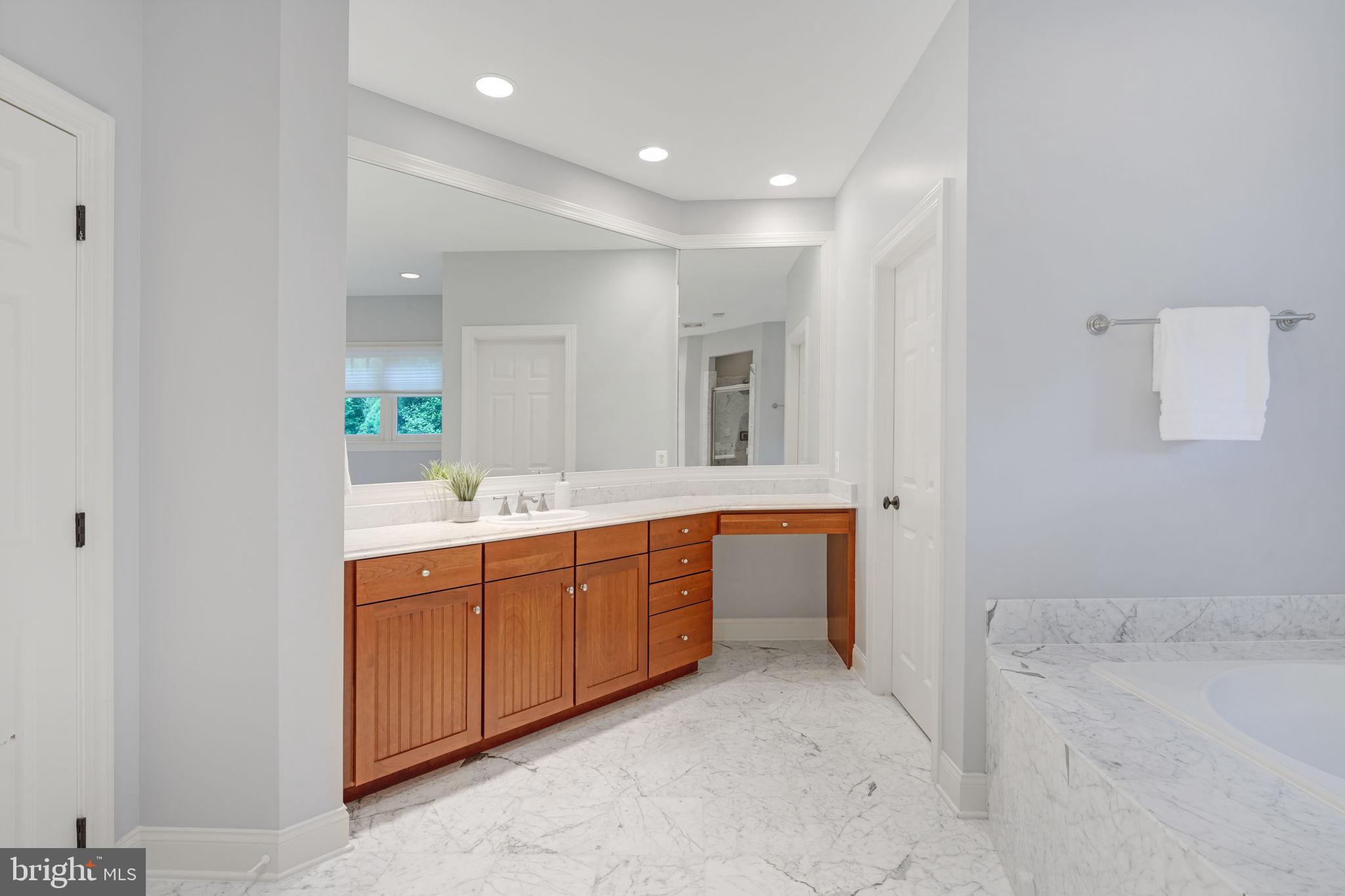 DOVER BALMORAL RIVERWOOD - Residential