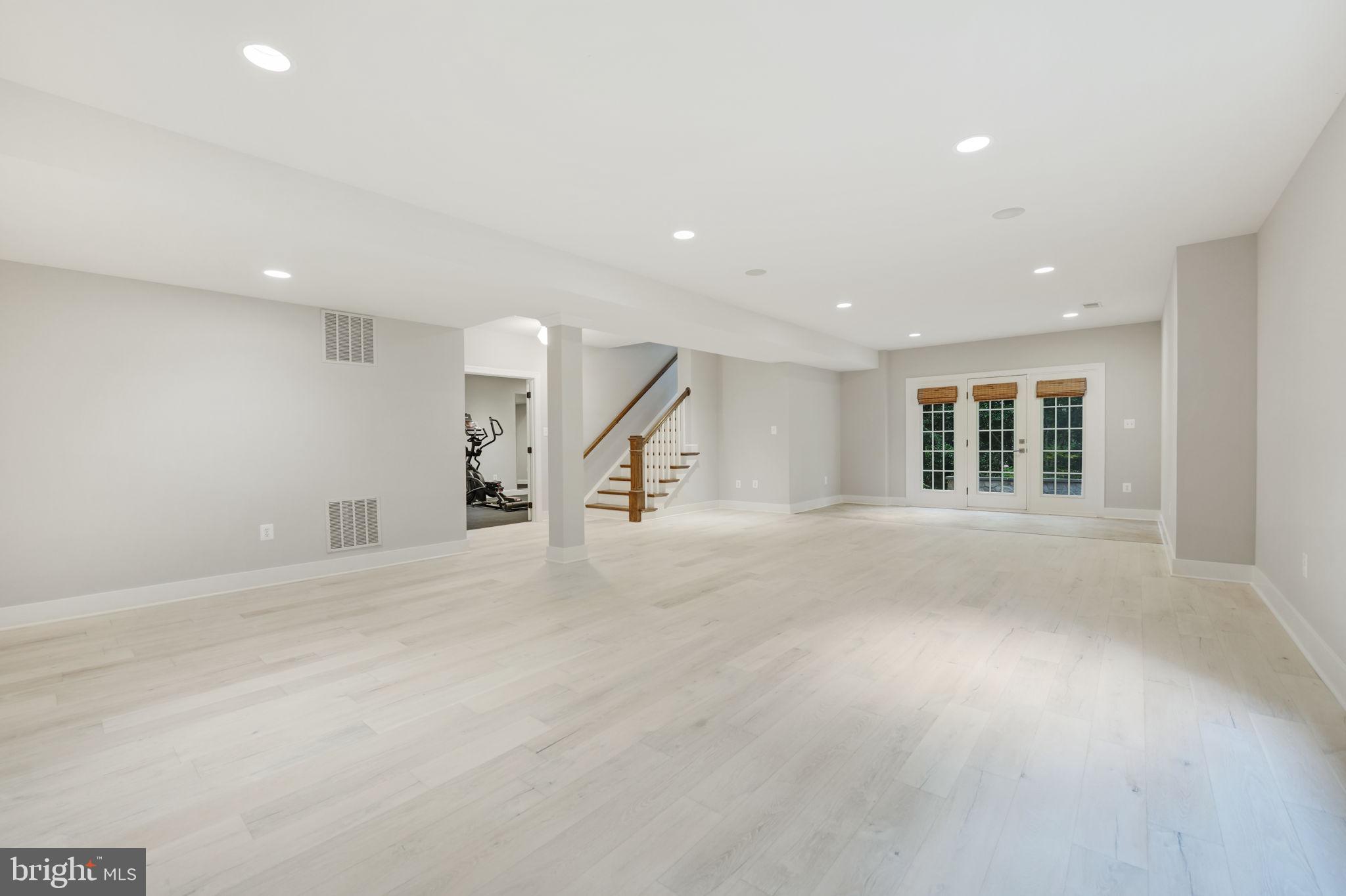 DOVER BALMORAL RIVERWOOD - Residential