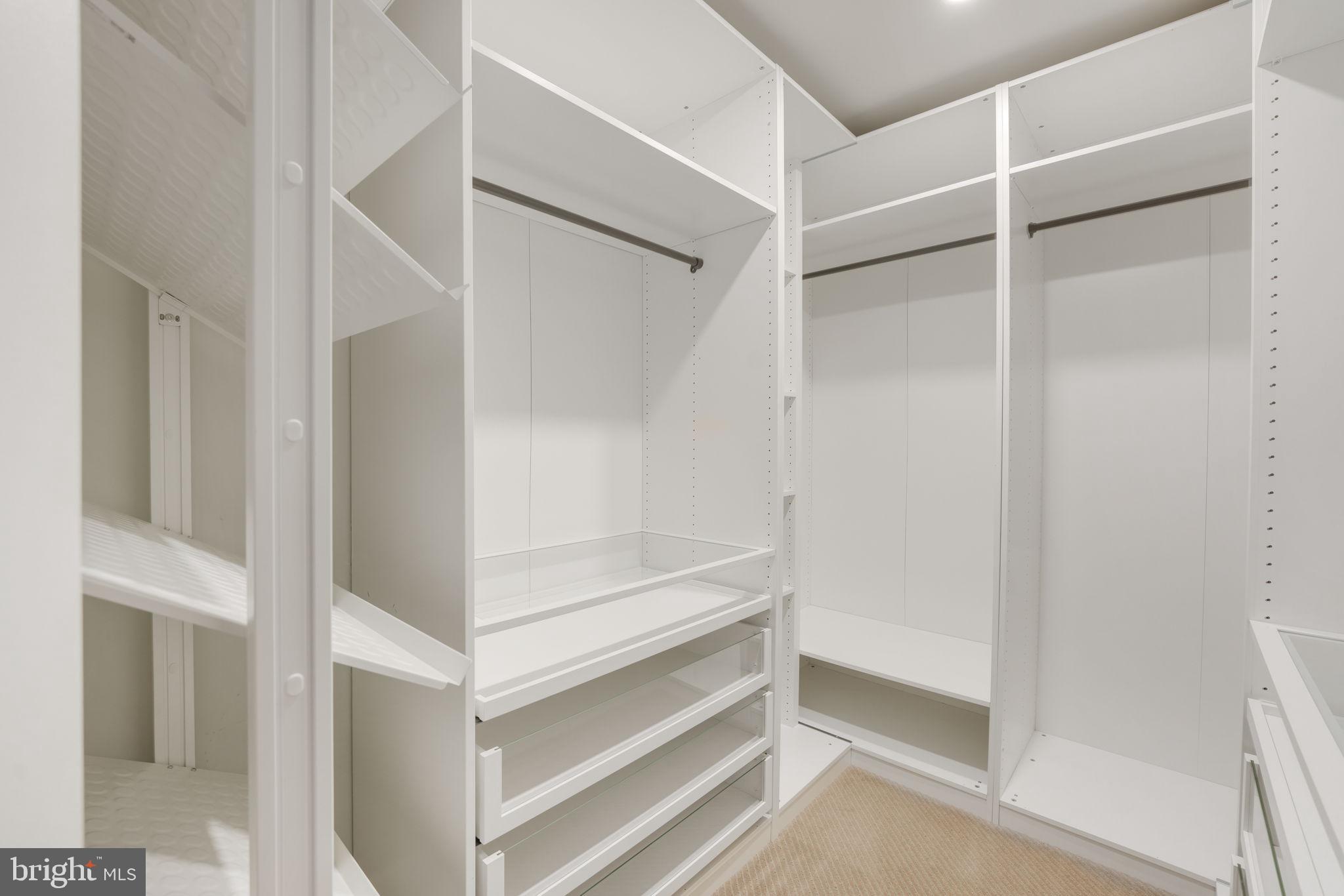 DOVER BALMORAL RIVERWOOD - Residential