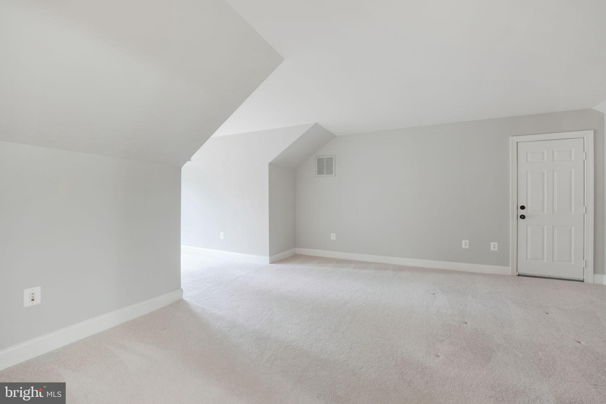 DOVER BALMORAL RIVERWOOD - Residential