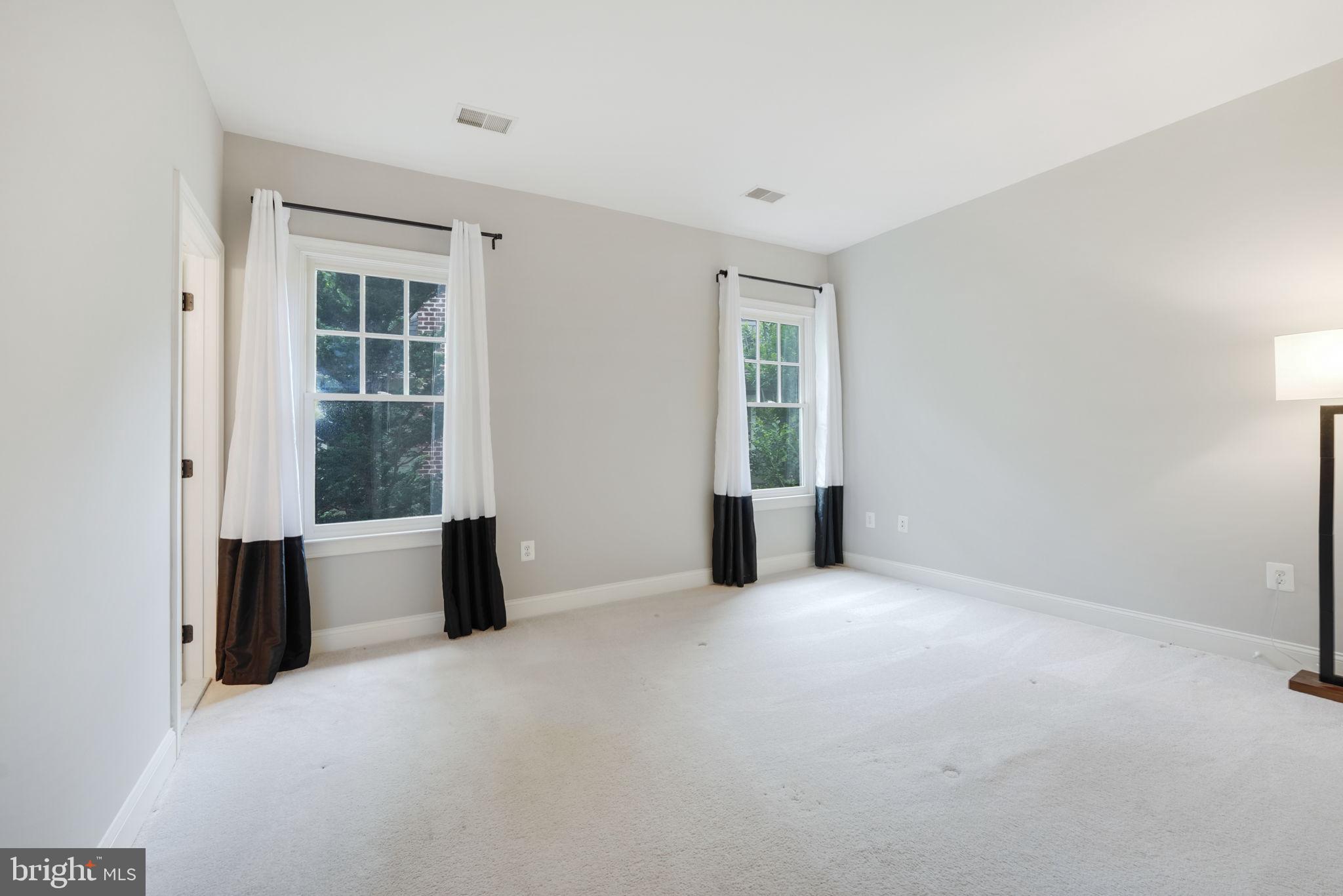 DOVER BALMORAL RIVERWOOD - Residential