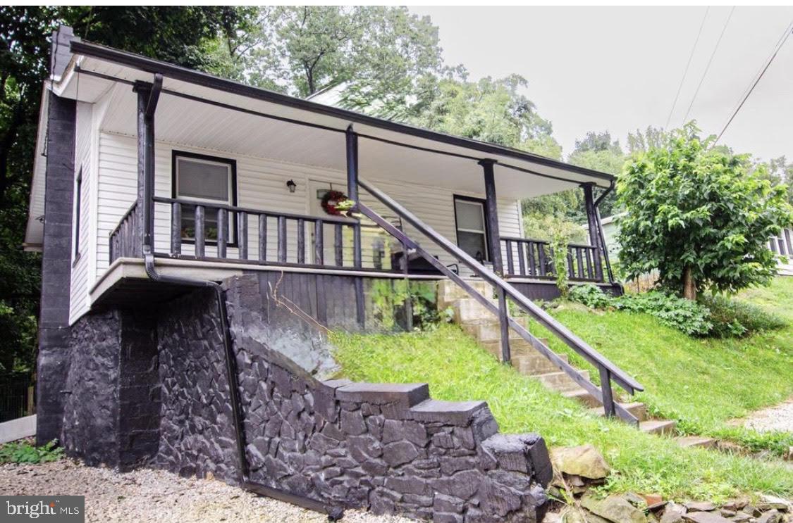 25 CREEK BOTTOM ROAD