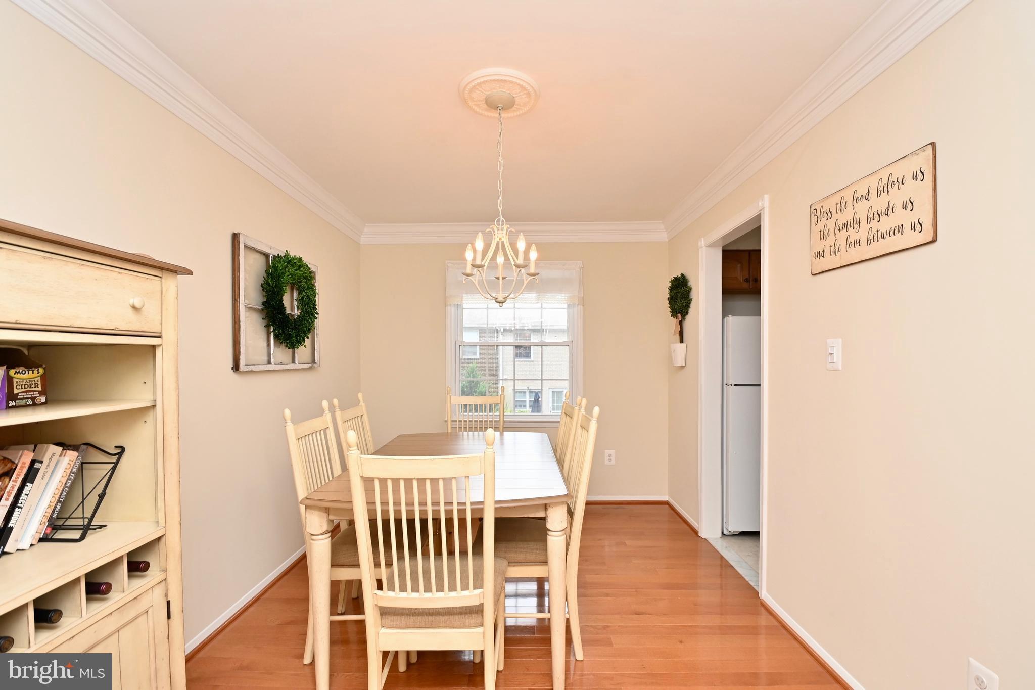 STRATHMEADE SQUARE - Residential