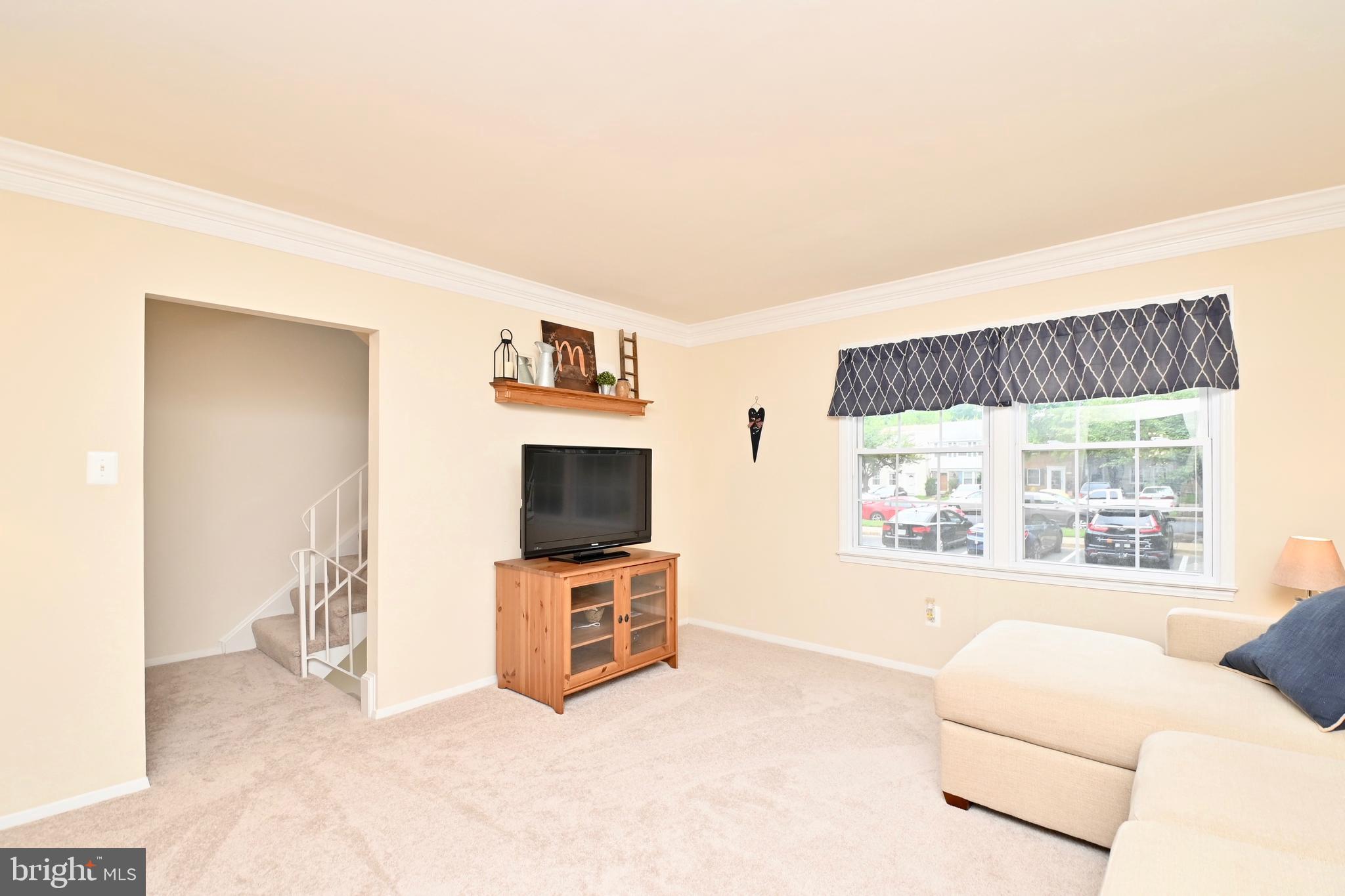 STRATHMEADE SQUARE - Residential