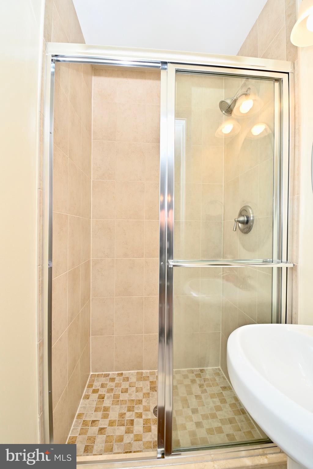 STRATHMEADE SQUARE - Residential