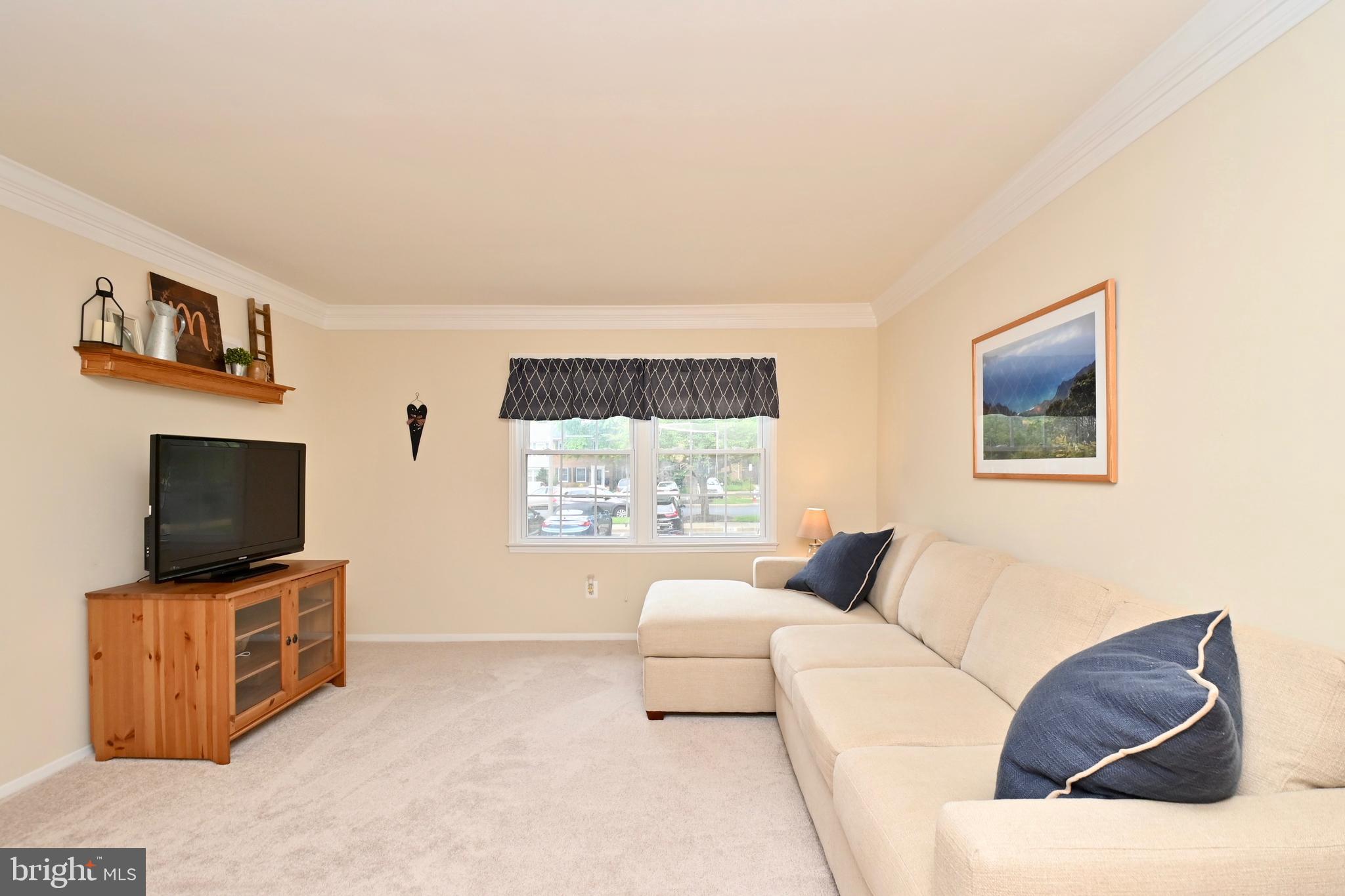 STRATHMEADE SQUARE - Residential