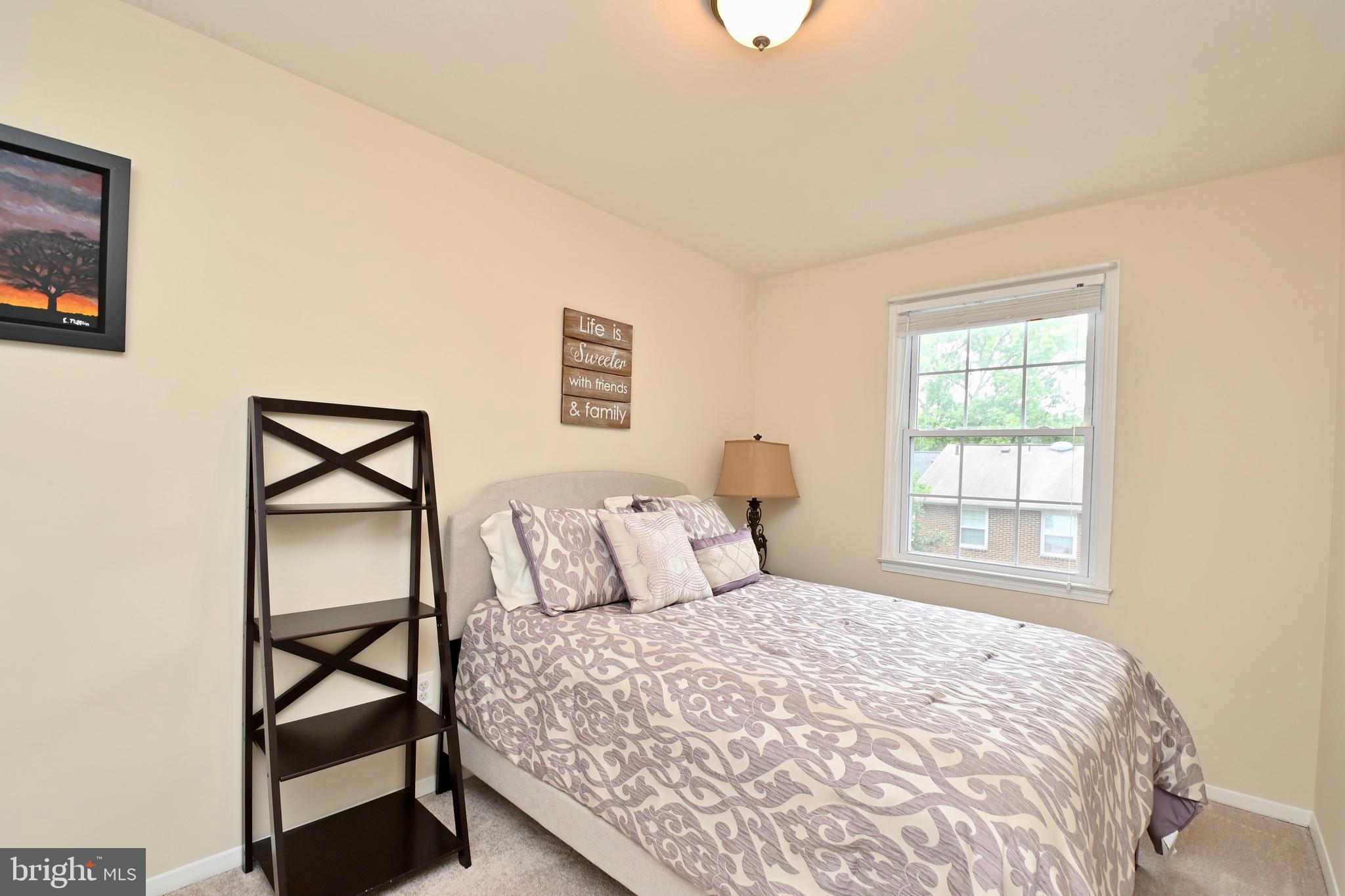 STRATHMEADE SQUARE - Residential