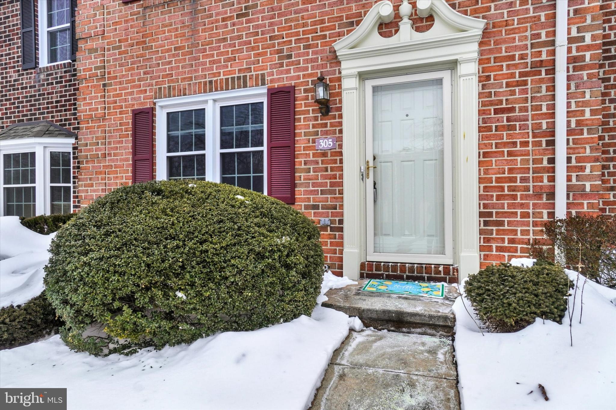 305 CHAMBERS RDG RIDGE 305