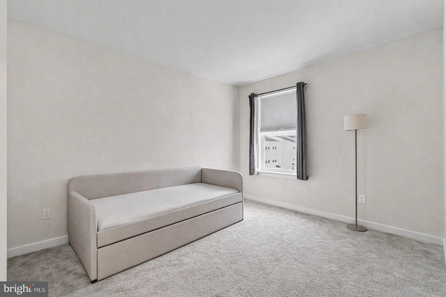 RIVER POINTE - Residential