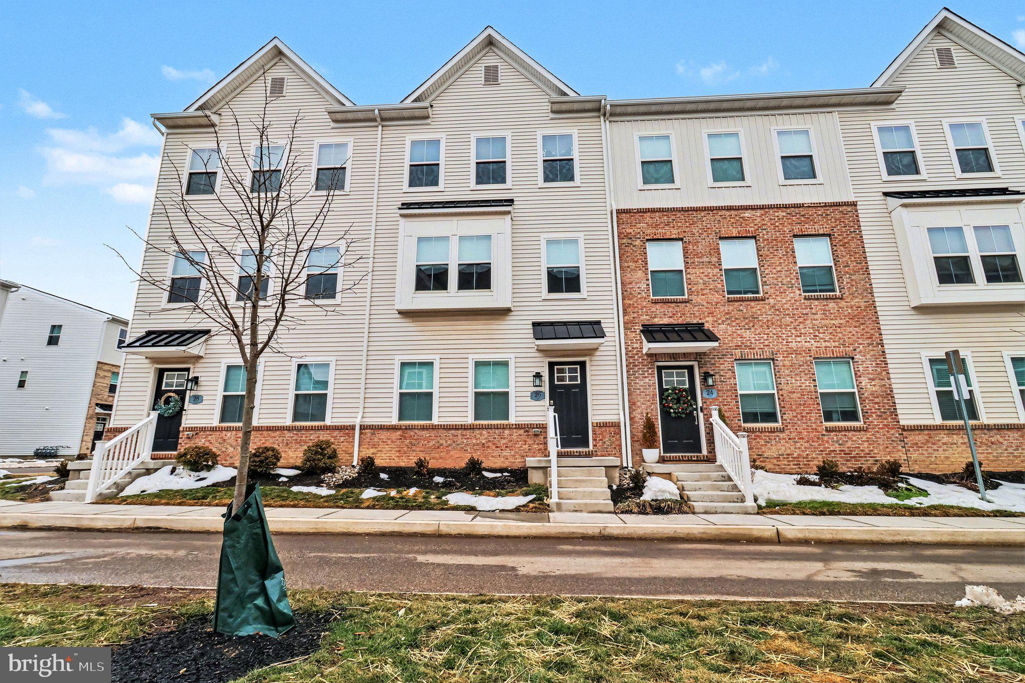 RIVER POINTE - Residential