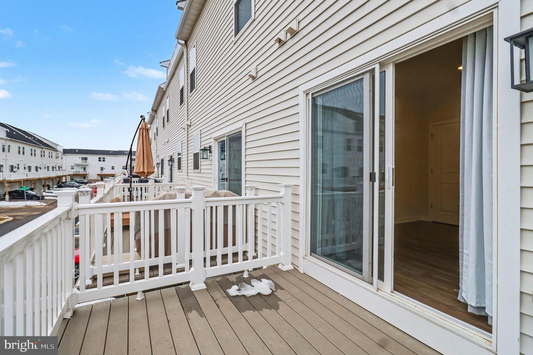 RIVER POINTE - Residential