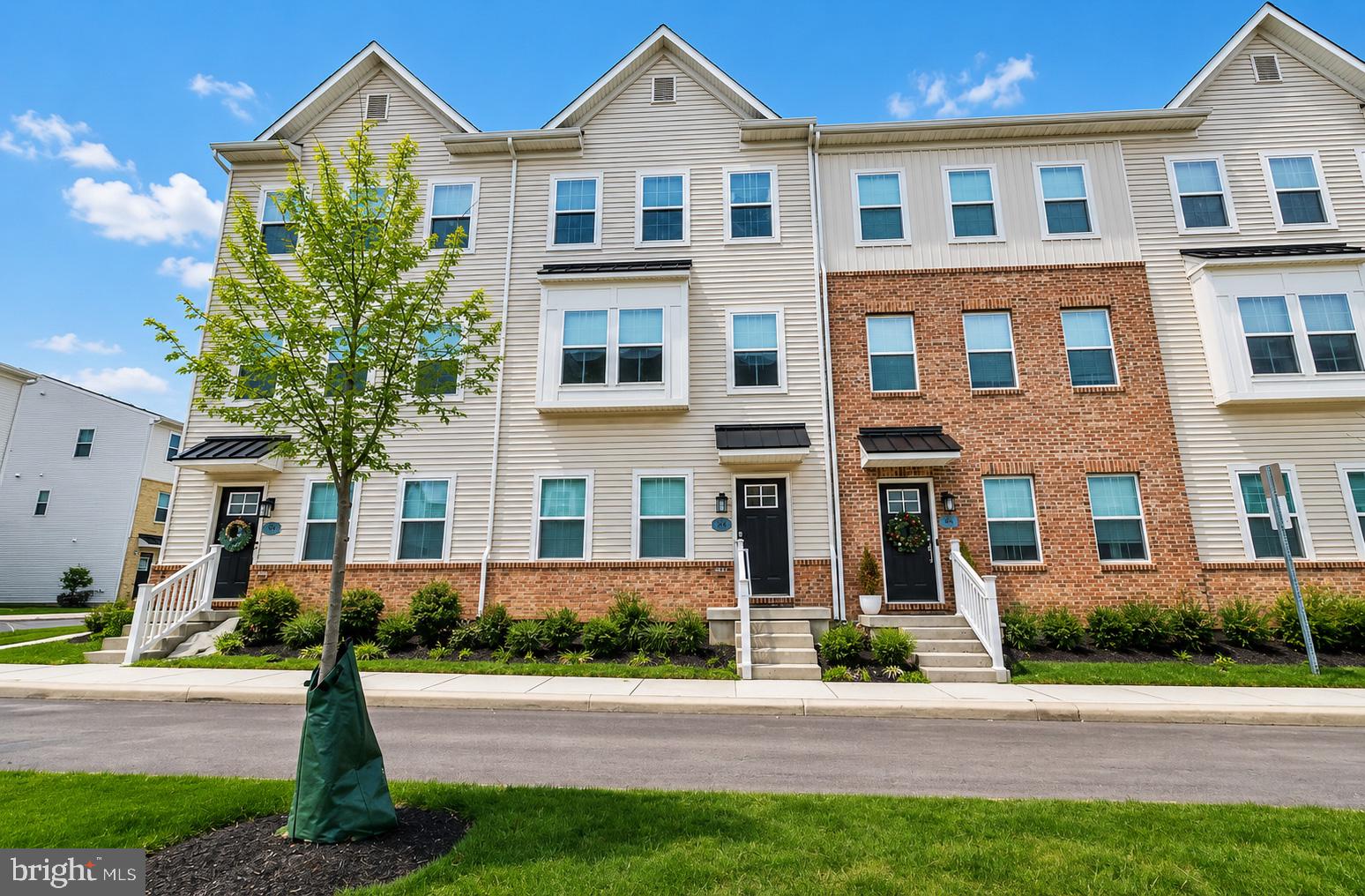 RIVER POINTE - Residential