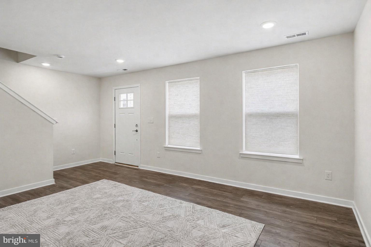 RIVER POINTE - Residential