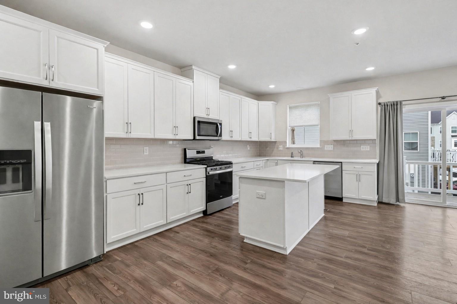 RIVER POINTE - Residential