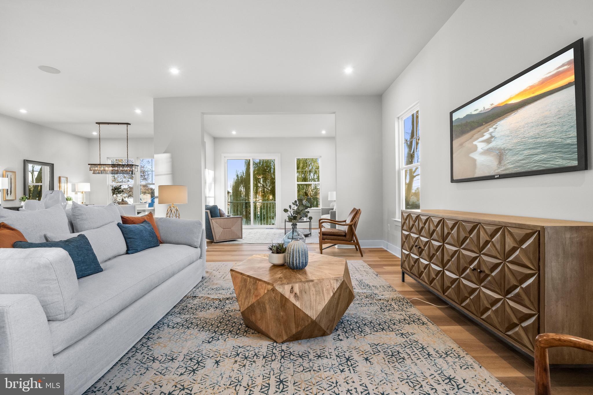 PIMMIT HILLS - Residential