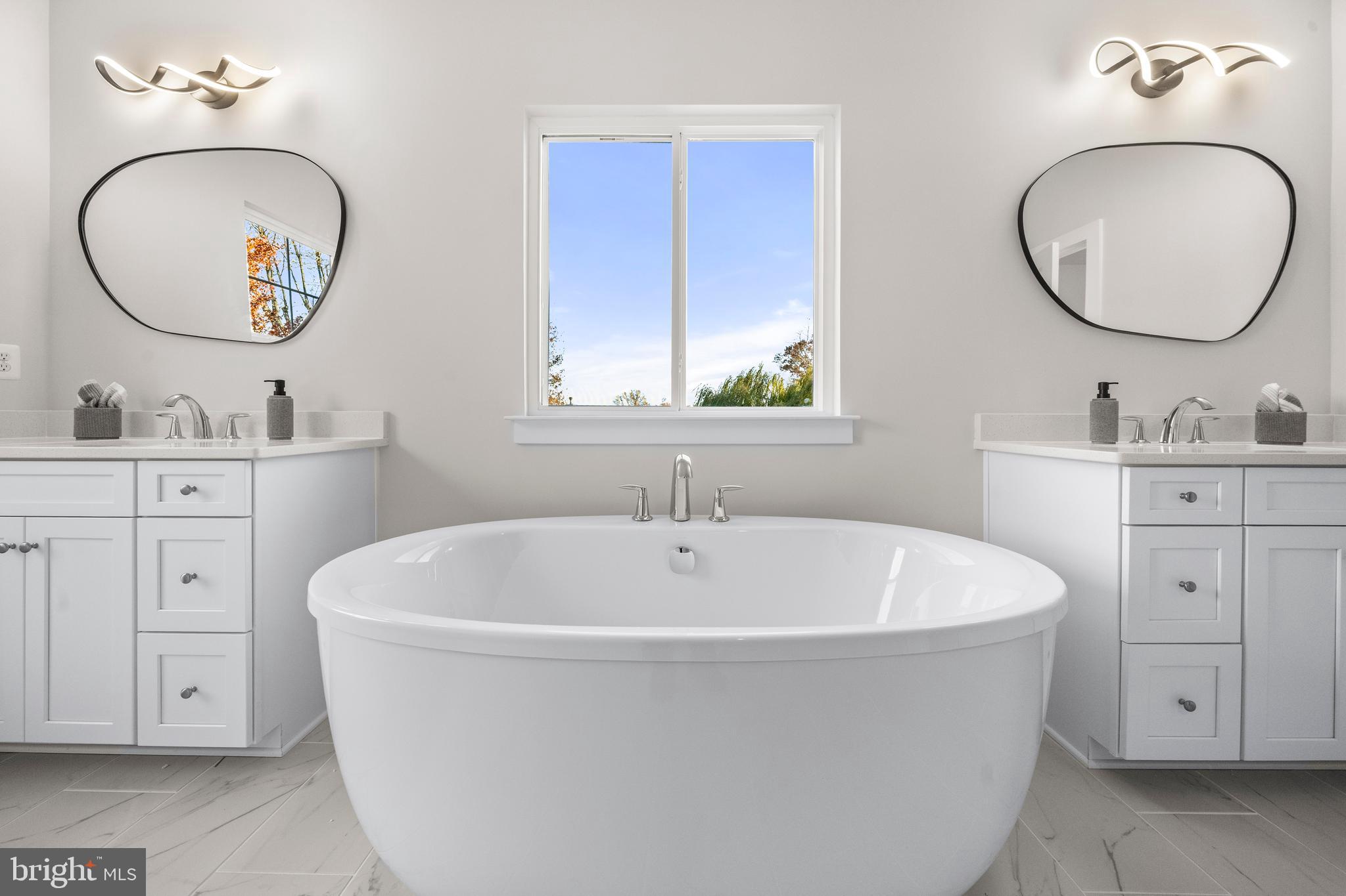 PIMMIT HILLS - Residential