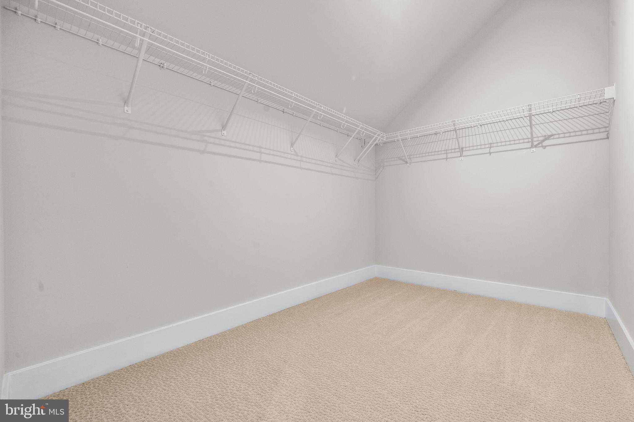 PIMMIT HILLS - Residential