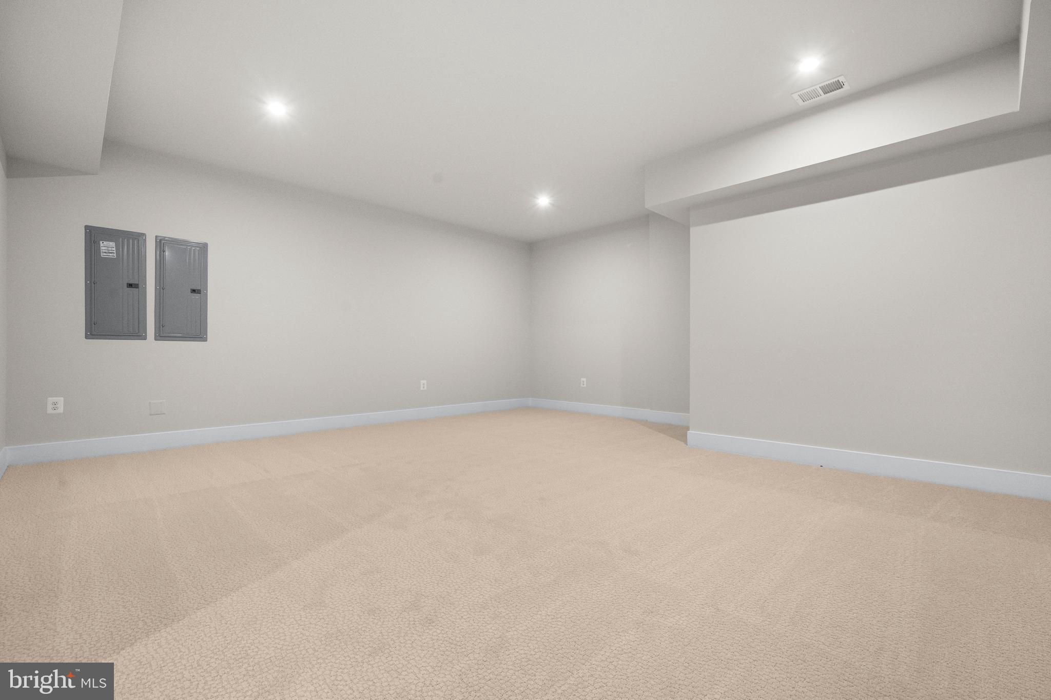 PIMMIT HILLS - Residential