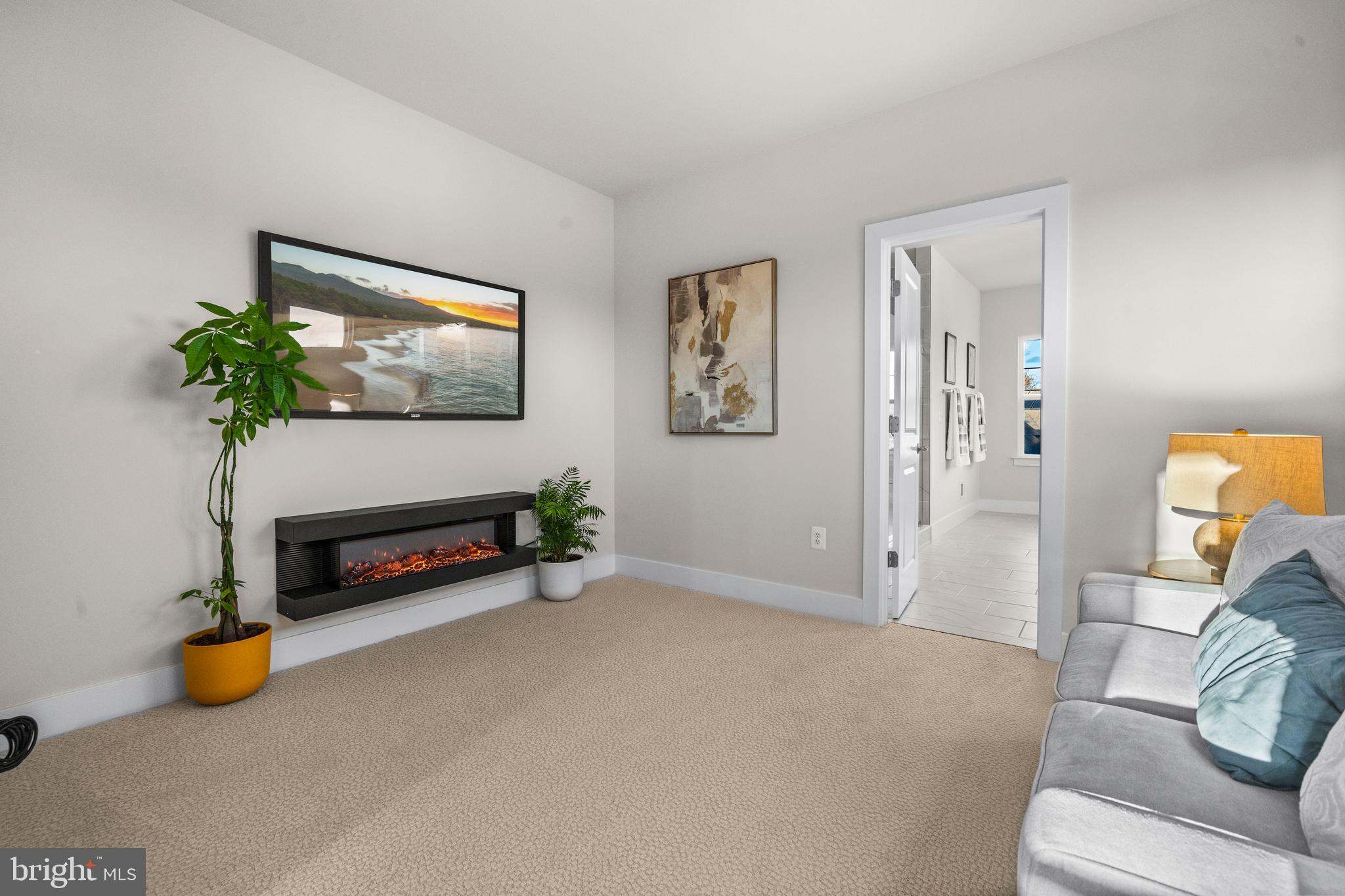 PIMMIT HILLS - Residential