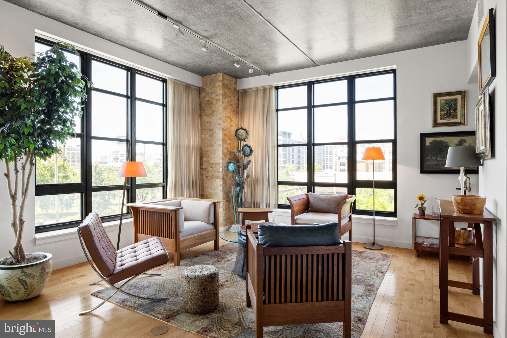 319 VINE STREET 307