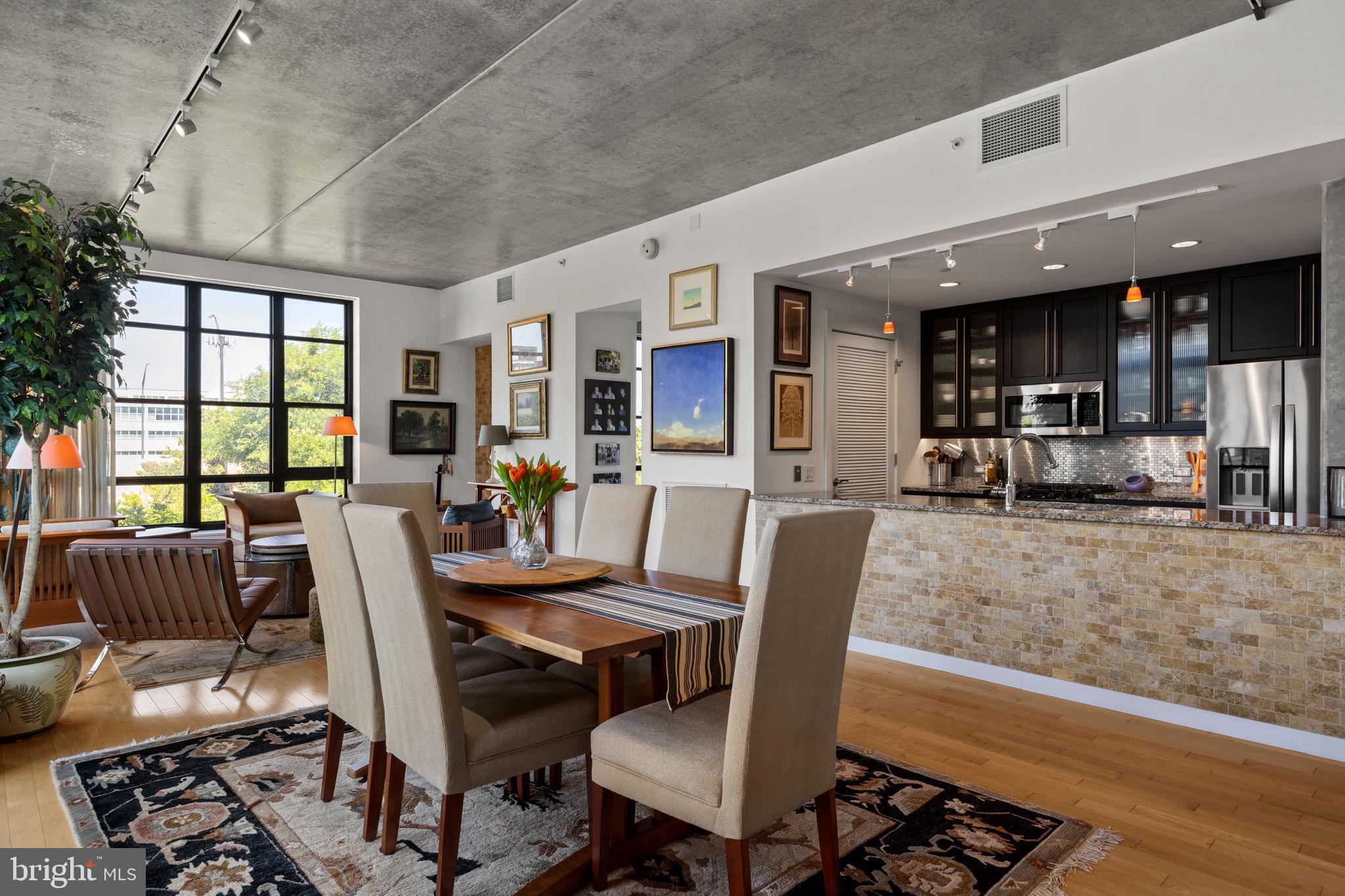 319 VINE STREET 307